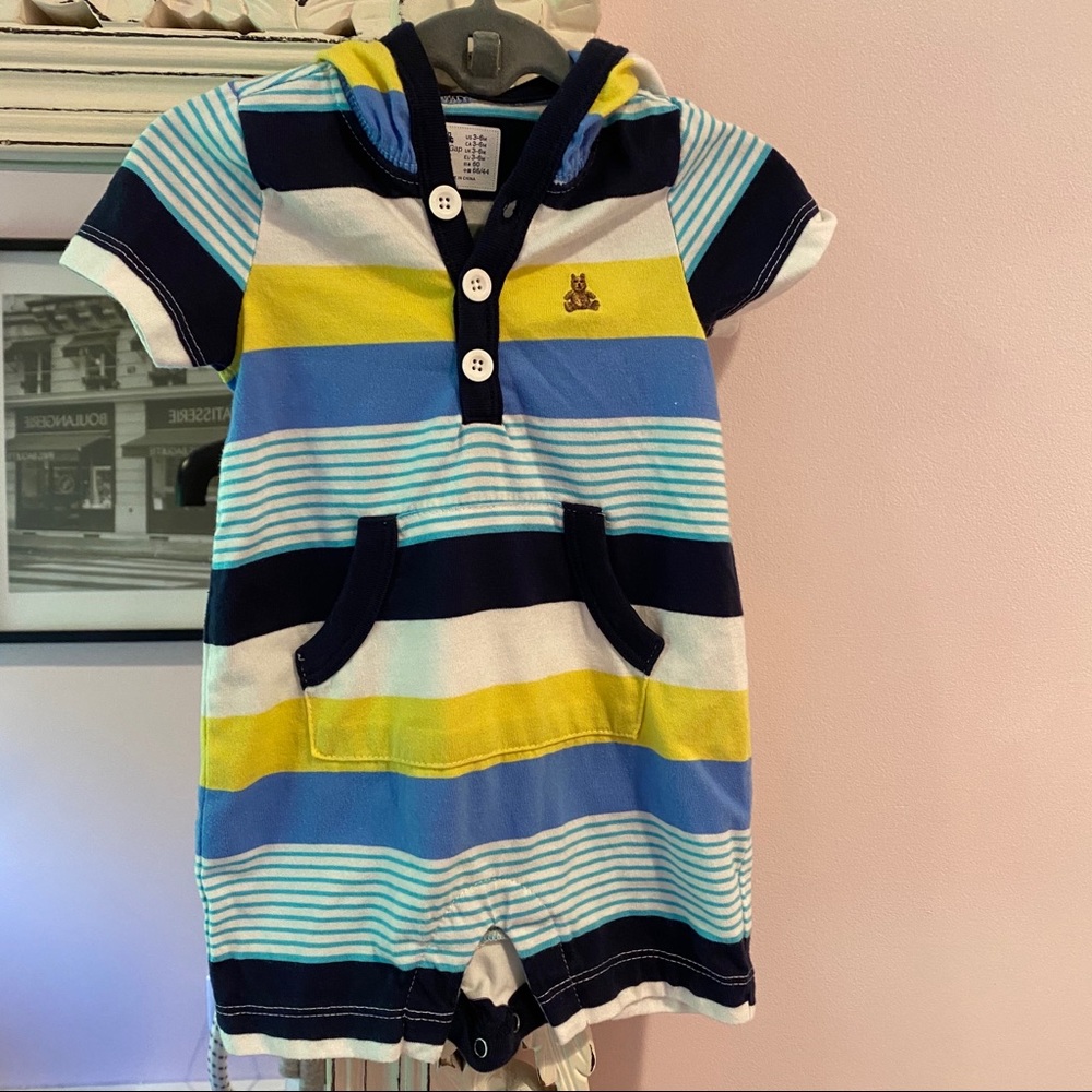 Baby Gap hooded shortall. Size 3-6 months.